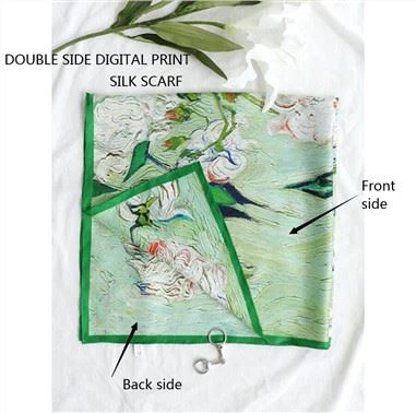 وشاح حريري فاخر مطبوع على الوجهين مع ملفوف يدويًا